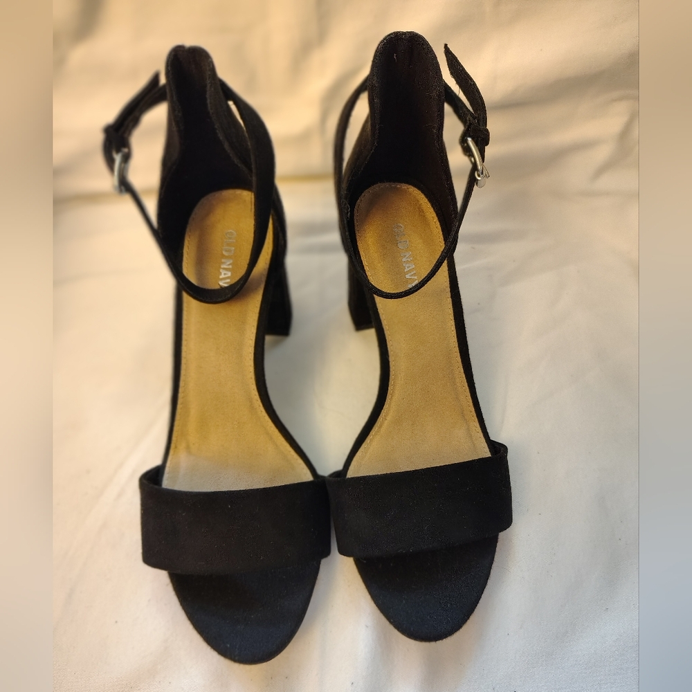 Old Navy Black Heels Modern Elegance